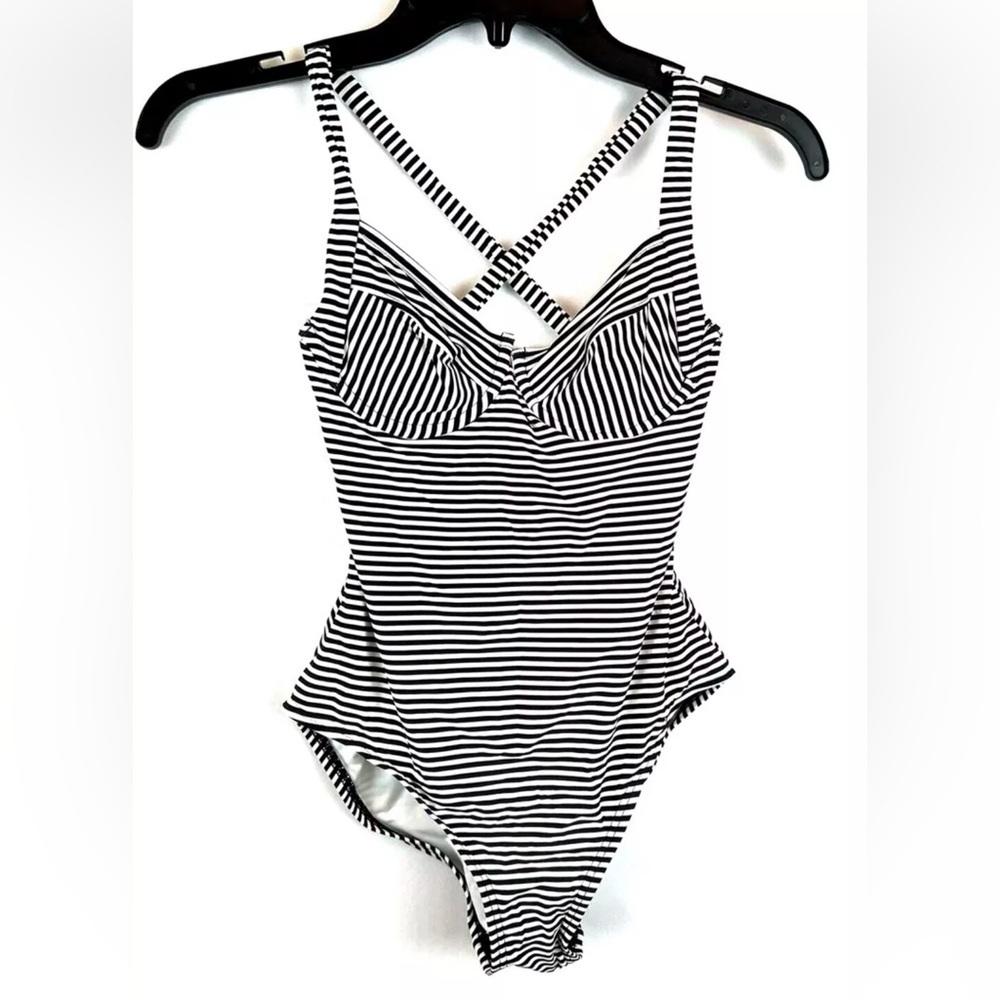 Michael Kors Women’s Blue/White Underwire One Piece Striped Swimsuit Size 6